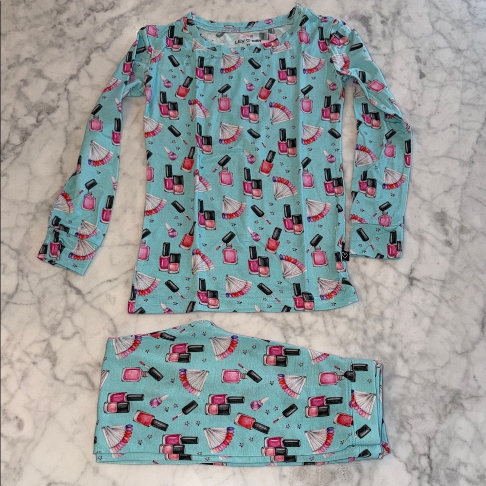 Lev Baby Avery Toddler along Charming Kids Pajama Set with Makeup/Nails Print 3T